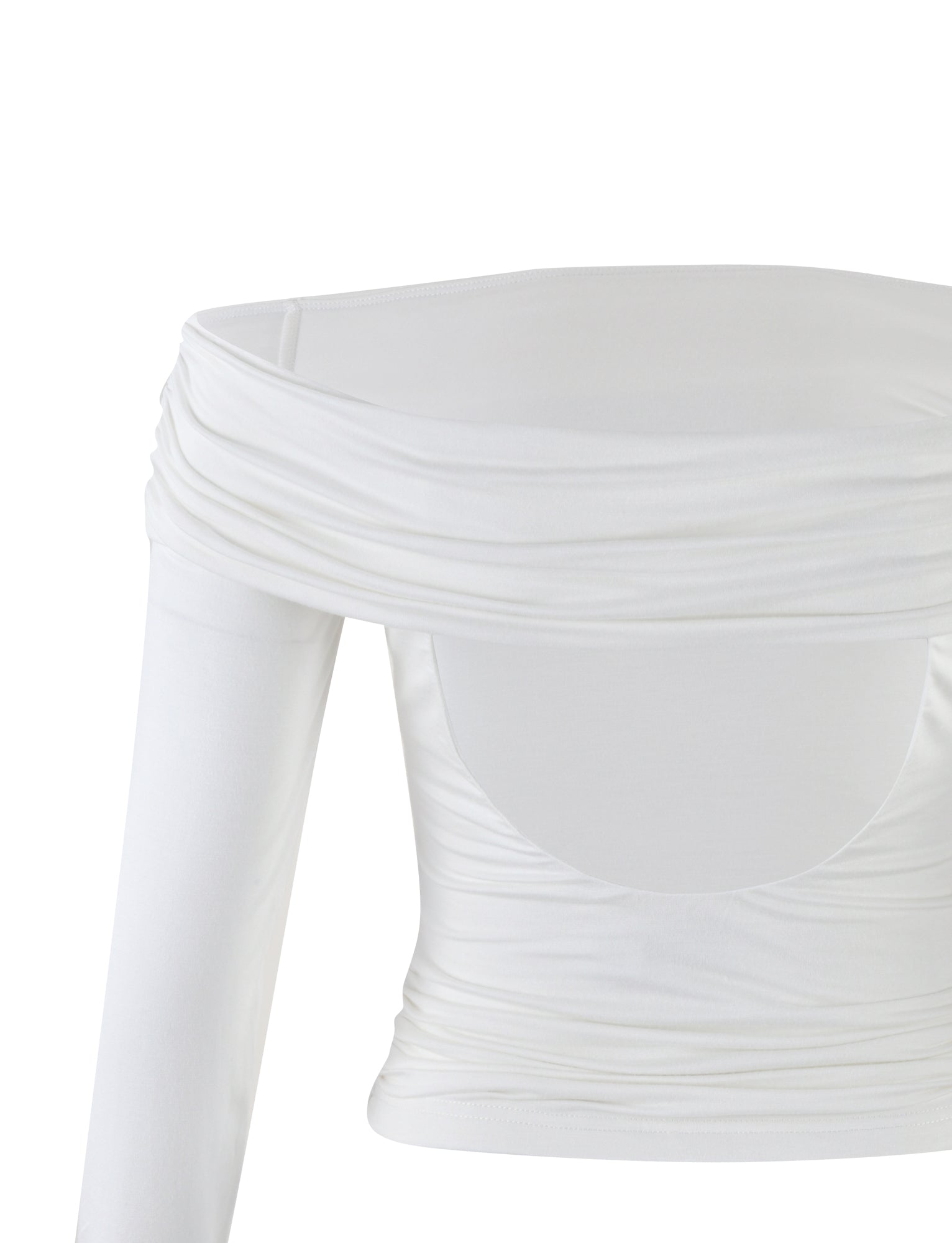 The INDIANA TOP - WHITE by TIGERMIST is an exquisite off-the-shoulder long-sleeve blouse, showcasing a draped neckline and a fitted silhouette. Crafted from soft fabric with a slightly gathered texture around the shoulders, this top offers a seamless, elegant design perfect for any occasion.